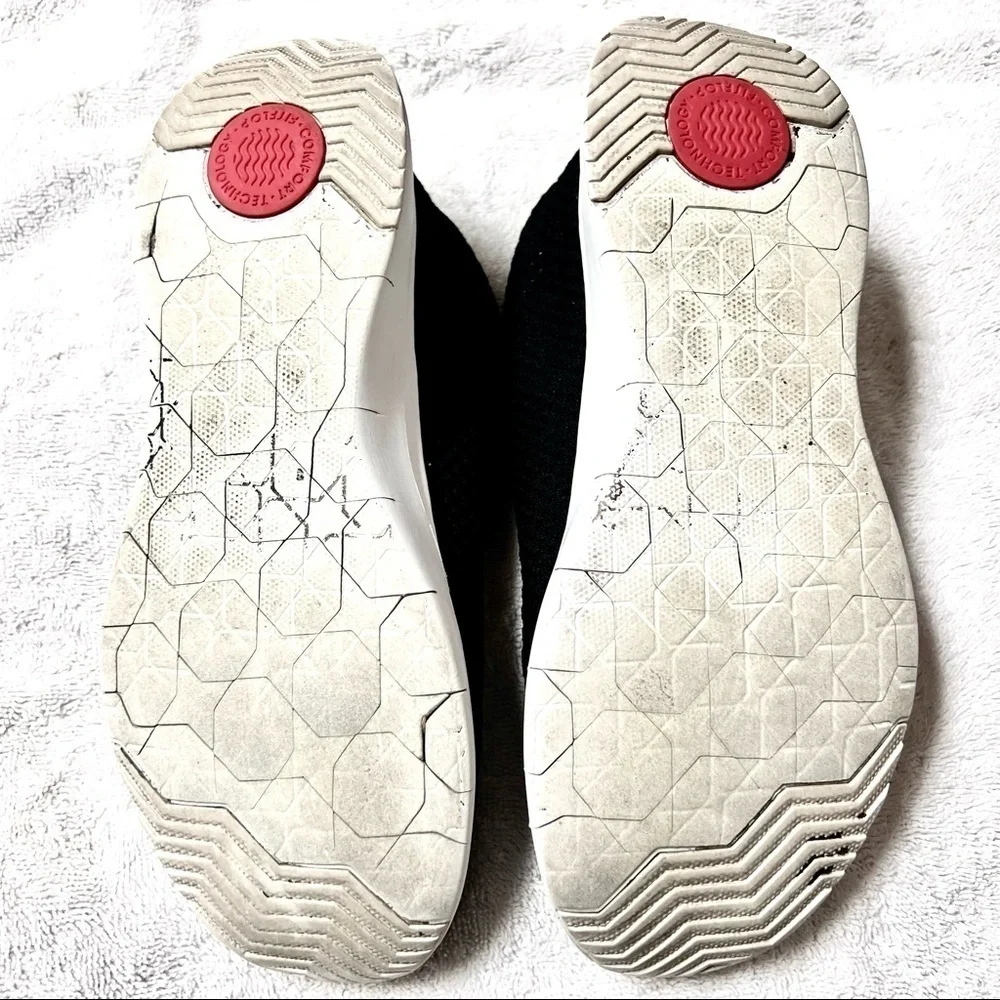 FITFLOP knitted black sneakers womens size 7